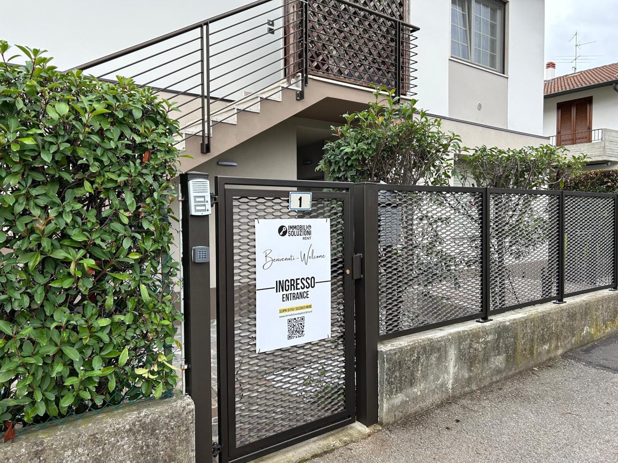 Treviolo - Immobili E Soluzioni Rentアパートメント エクステリア 写真